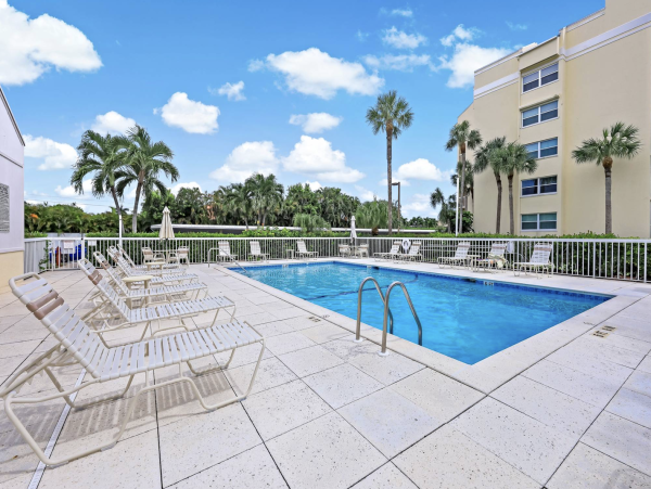 Marco Island Vacation Rental Beach Across the Street